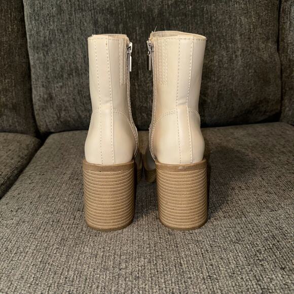 Universal Thread Ankle Boots Women's 6.5 Beige Side Zip Block Heel Square Toe - Picture 2 of 7